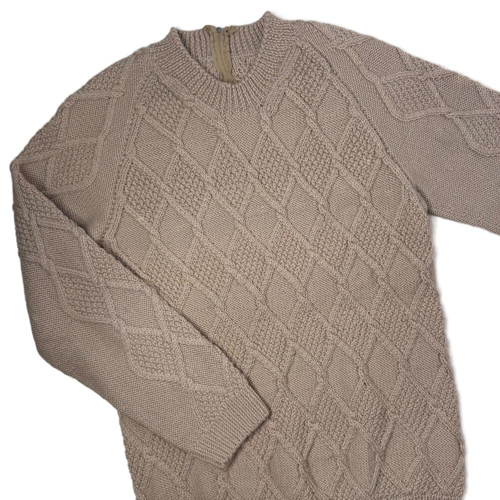 Vintage Hand Crafted Heavyweight Cable Knit Sweater size Medium Beige